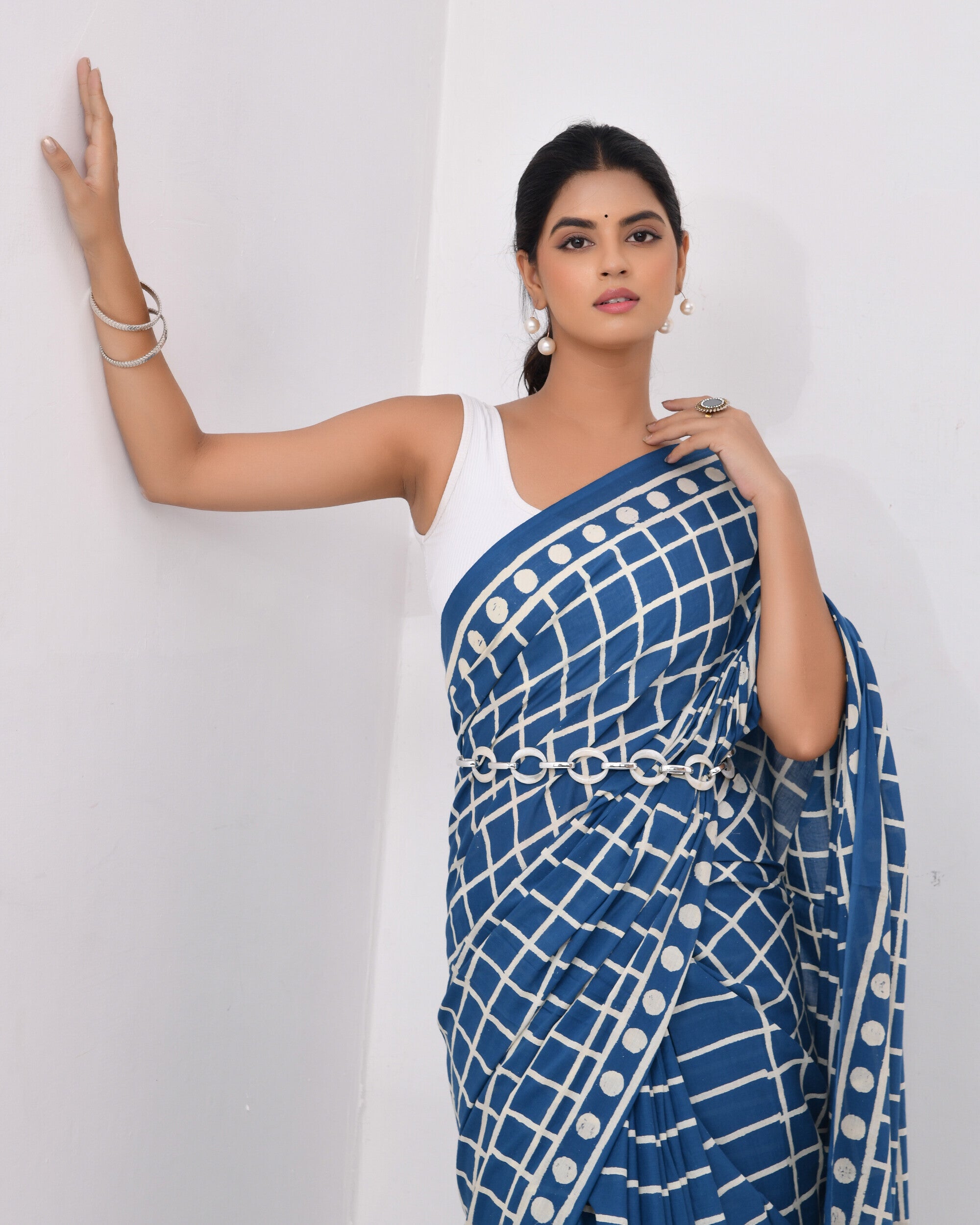Rajnesa Traditional Half And Half Cotton Mulmul Saree - Indigo Checks