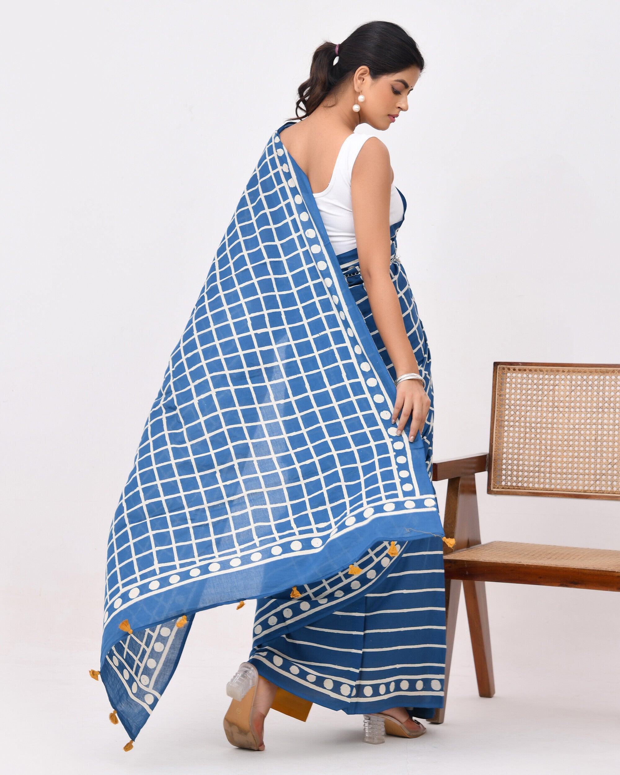 Rajnesa Traditional Half And Half Cotton Mulmul Saree - Indigo Checks