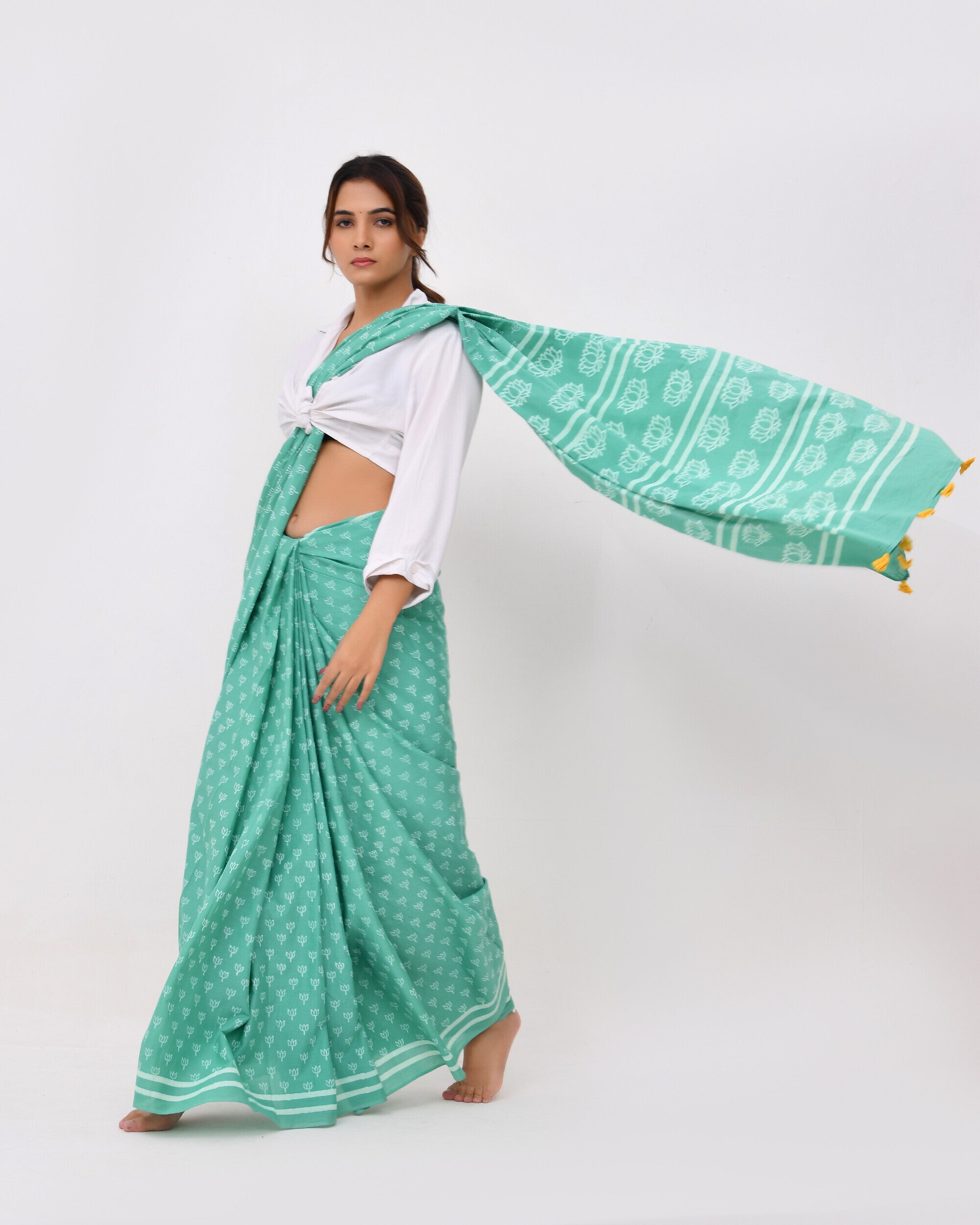 Rajnesa Traditional Half And Half Cotton Mulmul Saree - Mint Green