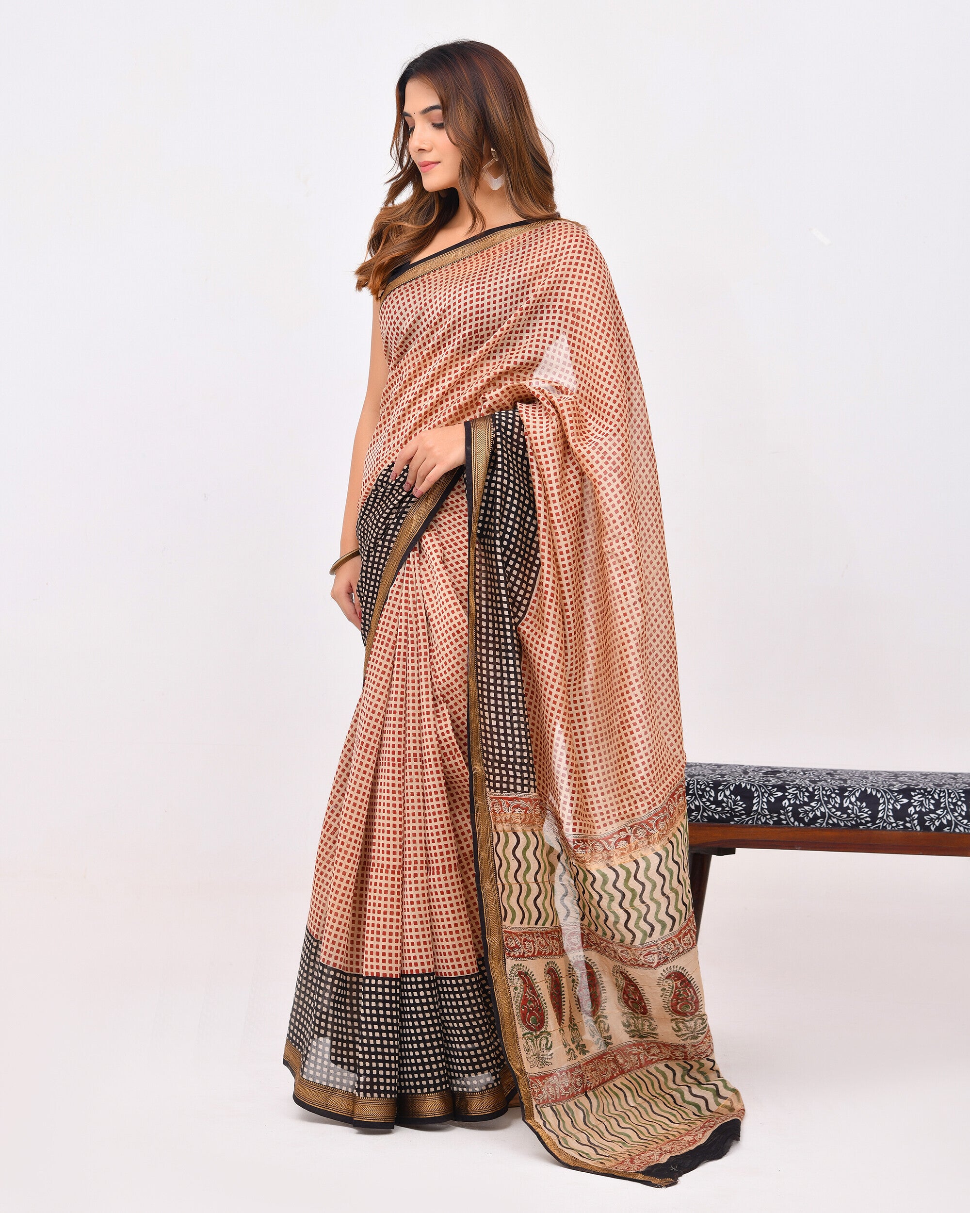 Rajnesa Traditional Block Print Maheshwari Silk Saree - Beige & Red